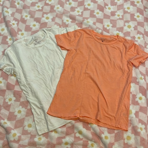 Set/2 new Billabong tshirts large - Picture 1 of 5
